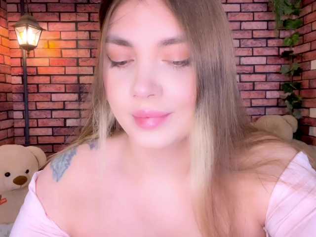 kisskissssss's BongaCams show and profile