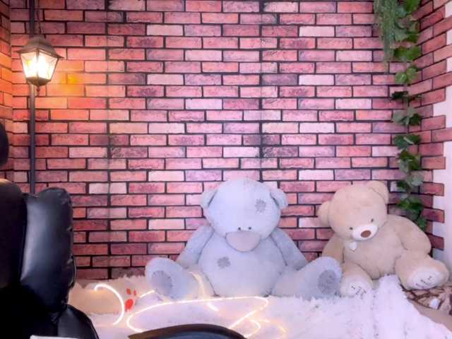 kisskissssss's BongaCams show and profile