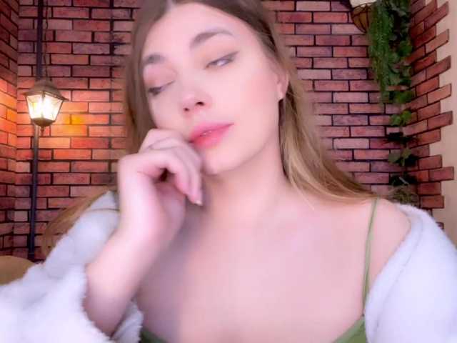 kisskissssss's BongaCams show and profile