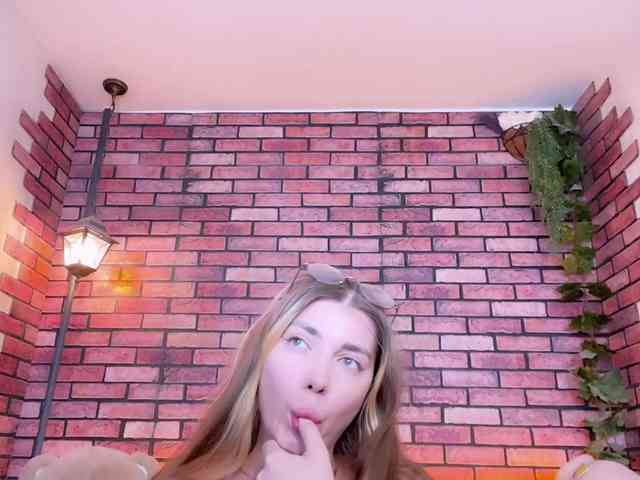 kisskissssss webcam