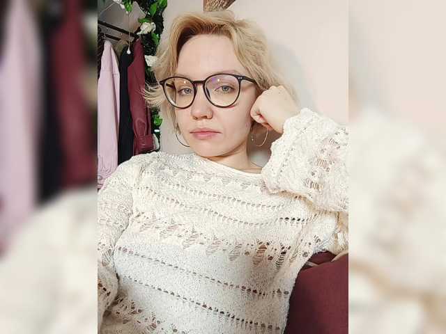 Tikoffka's BongaCams show and profile