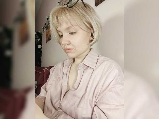 Tikoffka's BongaCams show and profile