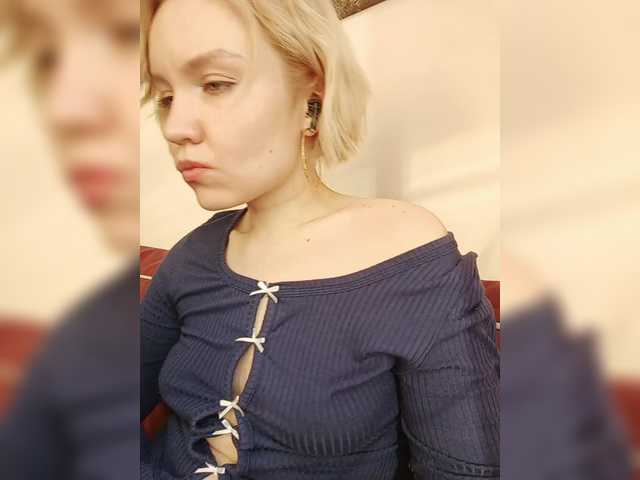 Tikoffka's BongaCams show and profile