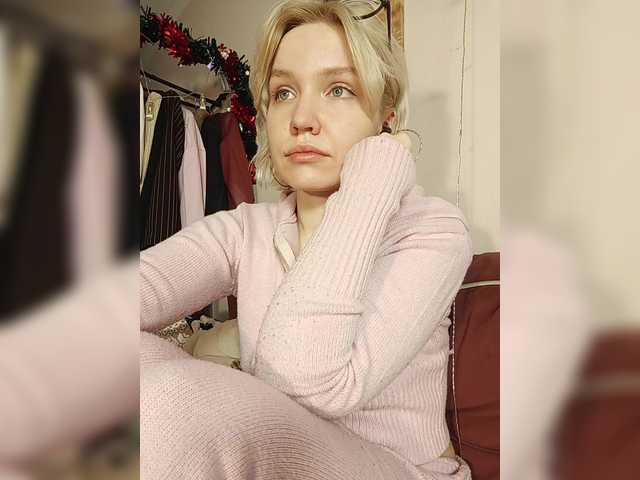 Tikoffka's BongaCams show and profile