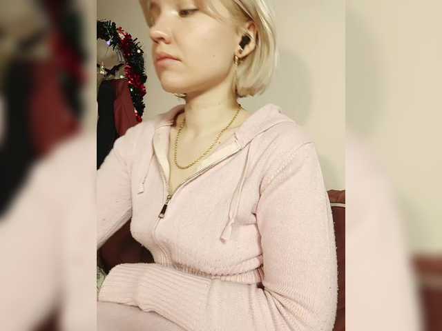 Tikoffka's BongaCams show and profile