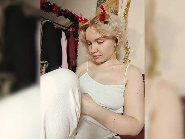 Tikoffka's BongaCams show and profile