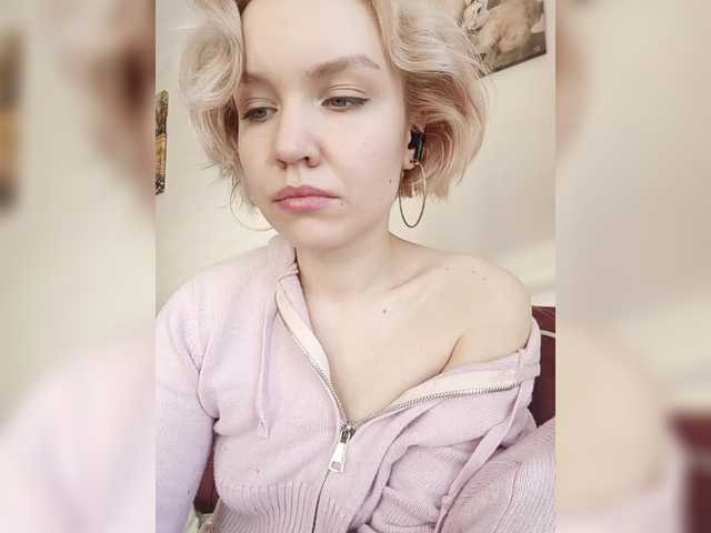 Tikoffka's BongaCams show and profile