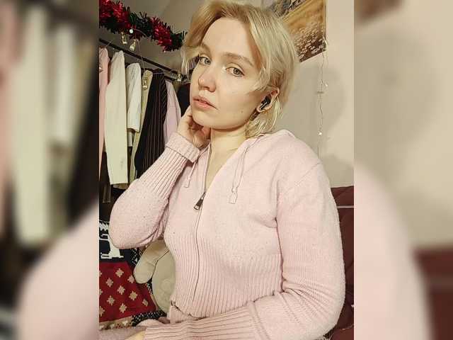 Tikoffka's BongaCams show and profile