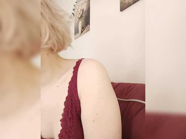 Tikoffka's BongaCams show and profile