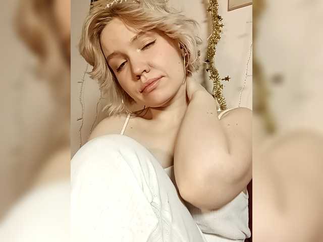 Tikoffka's BongaCams show and profile