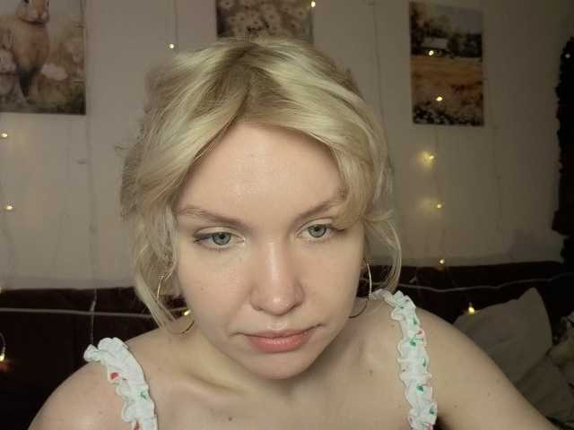 Tikoffka's BongaCams show and profile