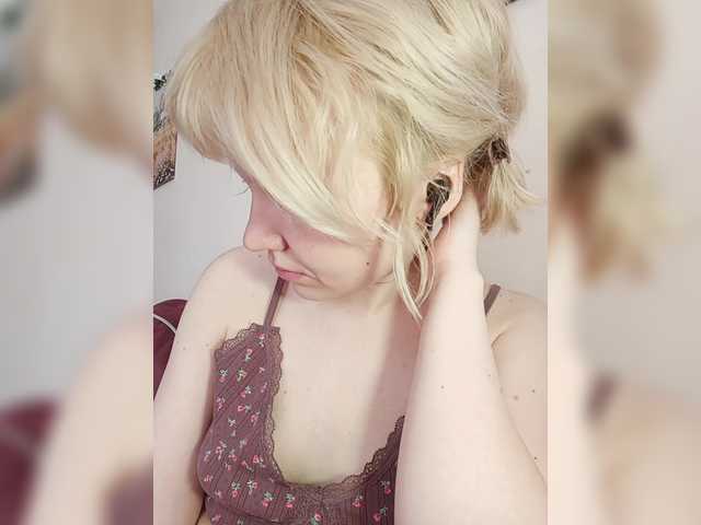 Tikoffka's BongaCams show and profile