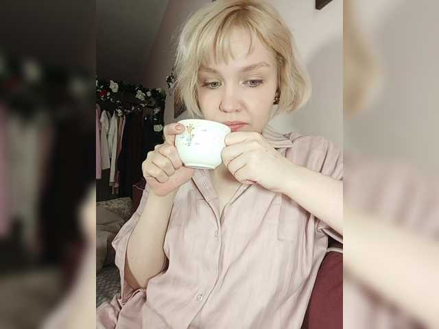 Tikoffka's BongaCams show and profile