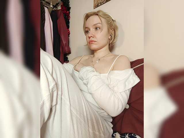 Tikoffka's BongaCams show and profile