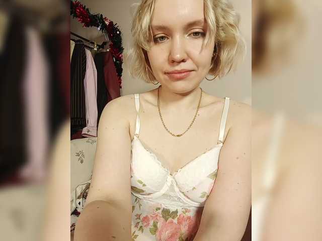 Tikoffka's BongaCams show and profile