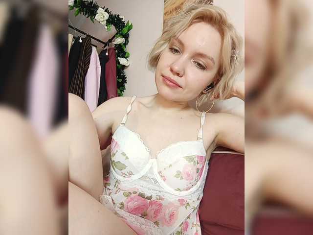 Tikoffka's BongaCams show and profile