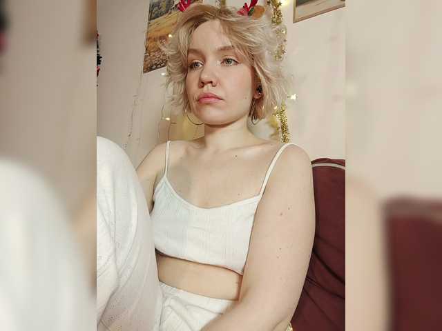 Tikoffka's BongaCams show and profile