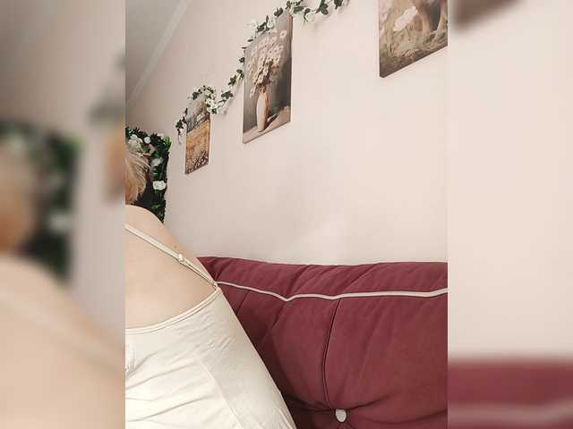 Tikoffka's BongaCams show and profile