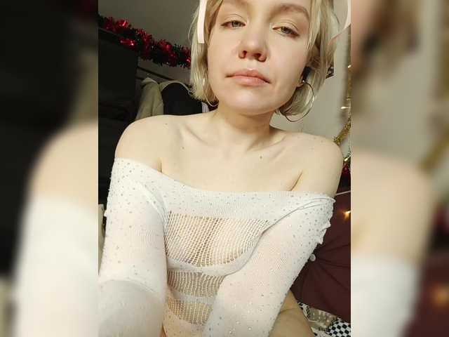 Tikoffka's BongaCams show and profile