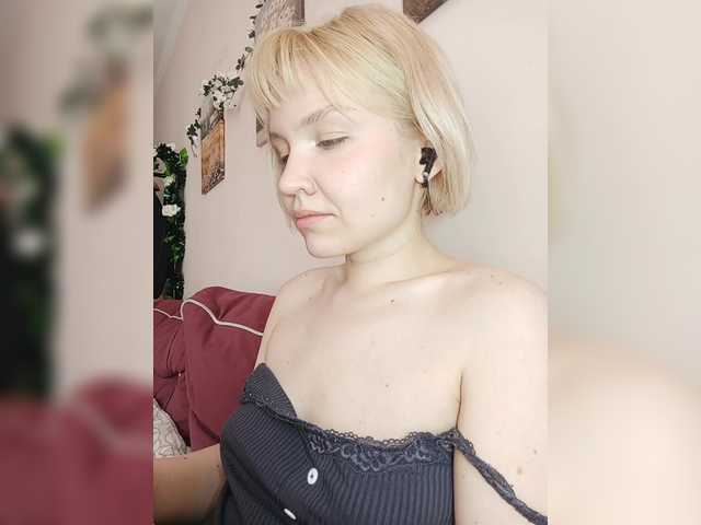 Tikoffka's BongaCams show and profile