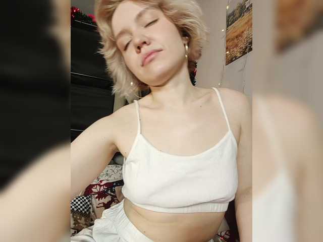 Tikoffka's BongaCams show and profile