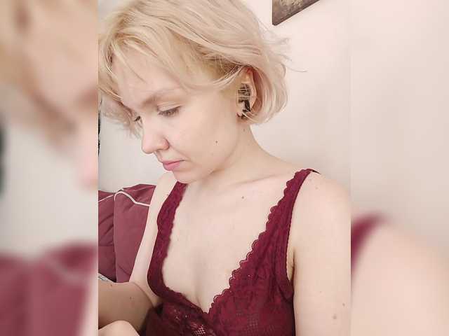 Tikoffka's BongaCams show and profile