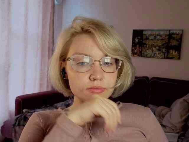 LadyAnny webcam