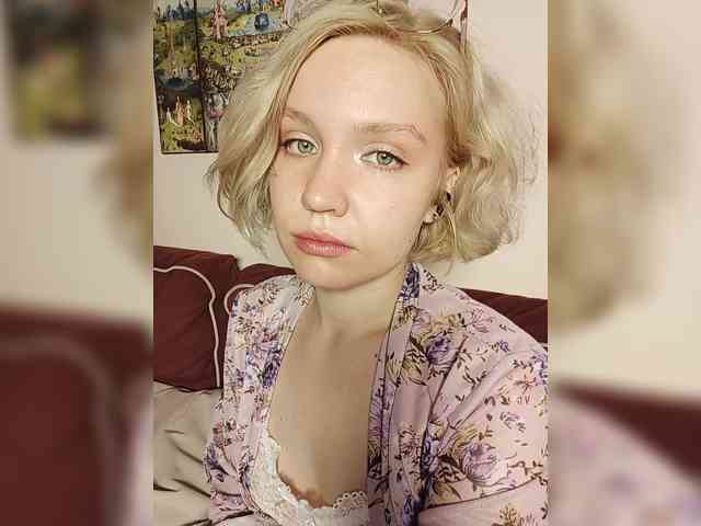 LadyAnny webcam