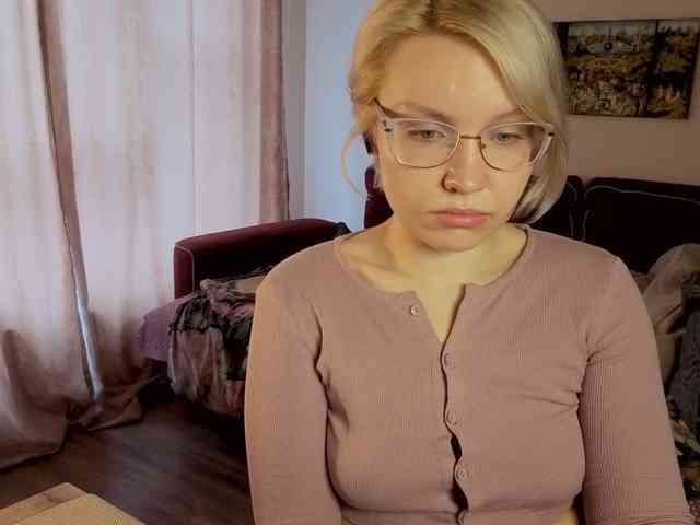 LadyAnny webcam