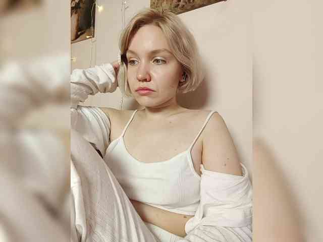 LadyAnny webcam