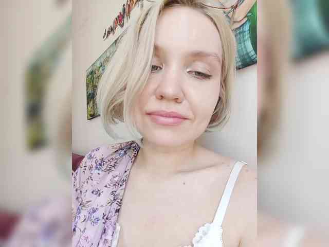 LadyAnny webcam