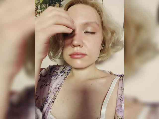 LadyAnny webcam