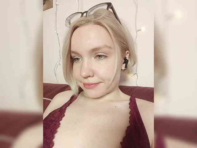 LadyAnny webcam