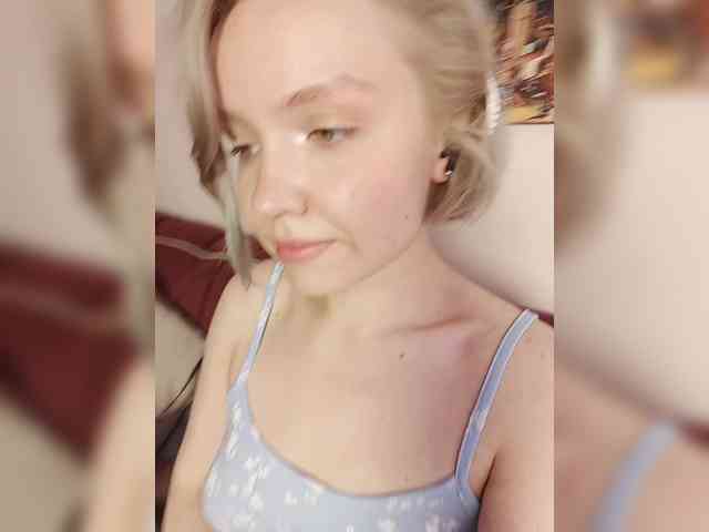 LadyAnny webcam