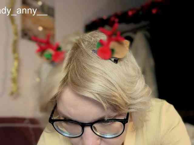 LadyAnny webcam