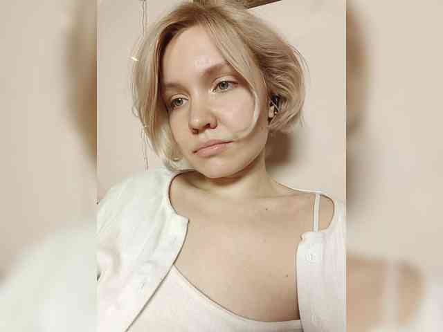 LadyAnny webcam