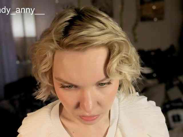 LadyAnny webcam