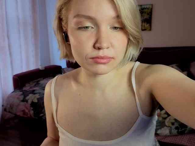 LadyAnny webcam