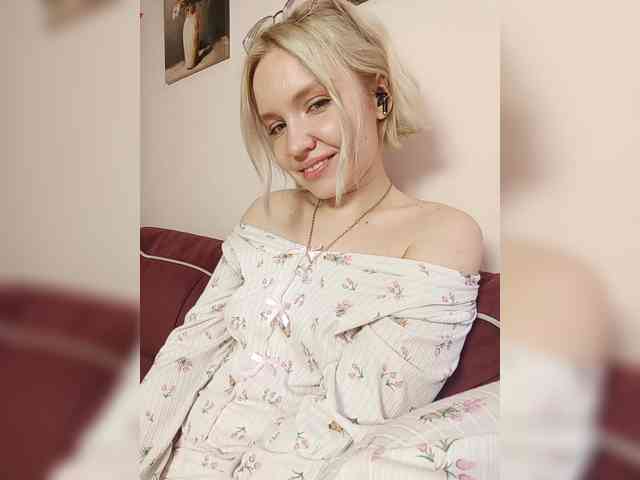 LadyAnny webcam