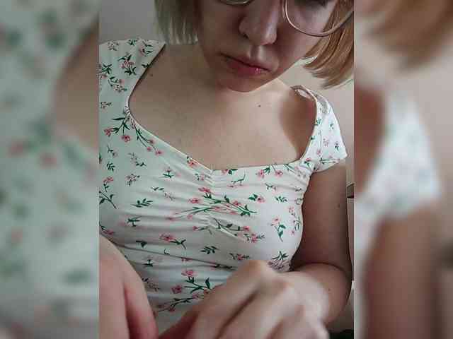 LadyAnny webcam