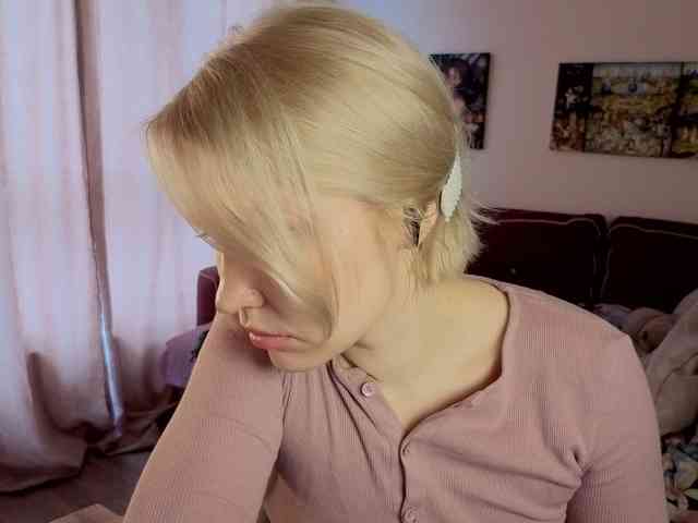LadyAnny webcam