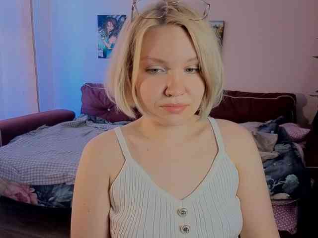 LadyAnny webcam