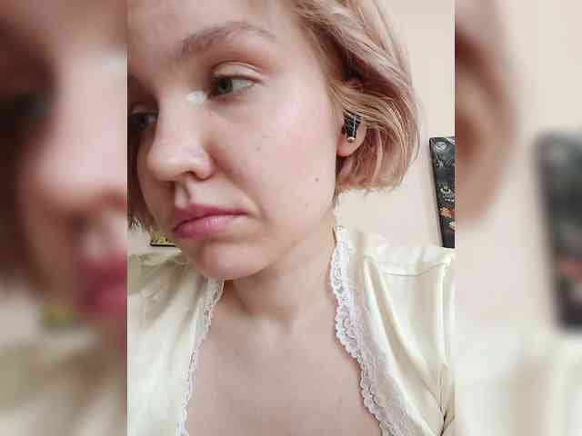 LadyAnny webcam