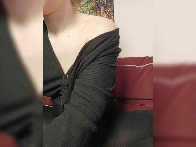 LadyAnny webcam