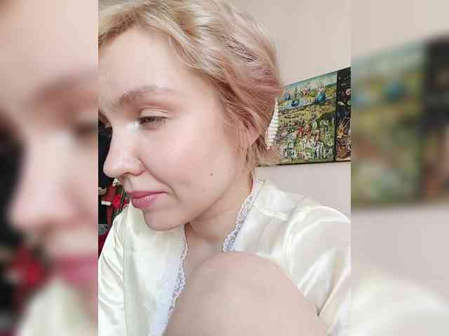 LadyAnny webcam