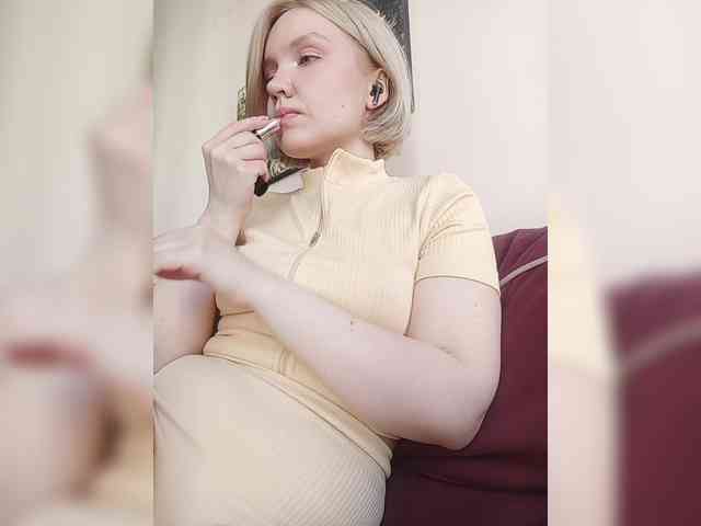 LadyAnny webcam