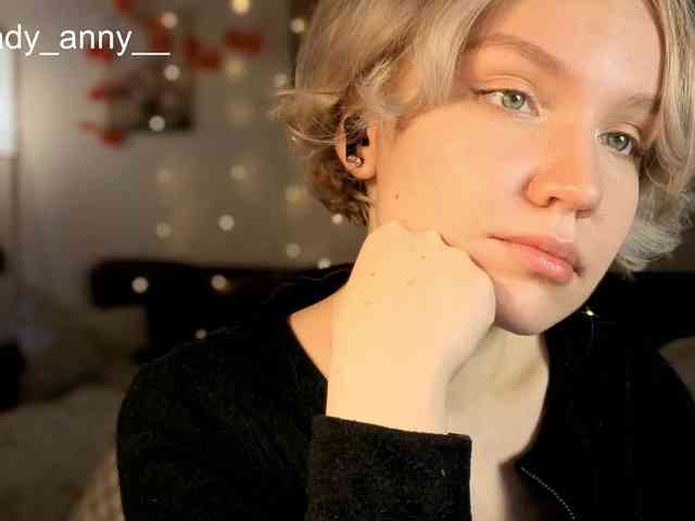 LadyAnny webcam