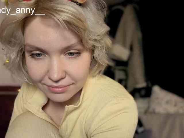LadyAnny webcam