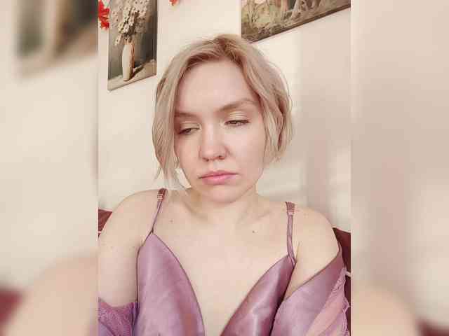 LadyAnny webcam