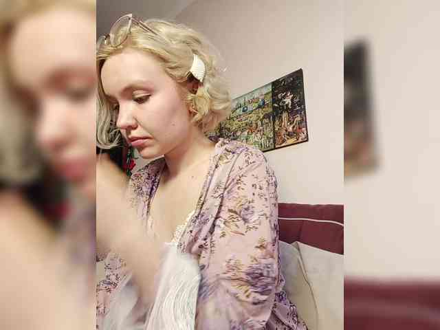 LadyAnny webcam